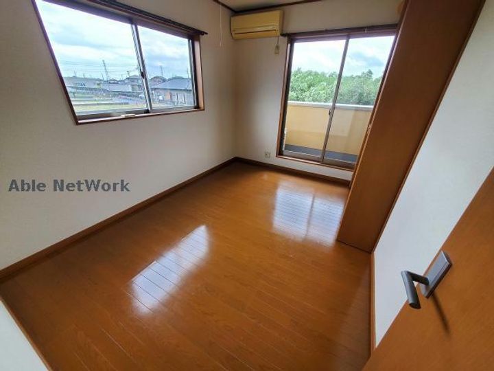 サンロイヤル(藤岡市中)の居間