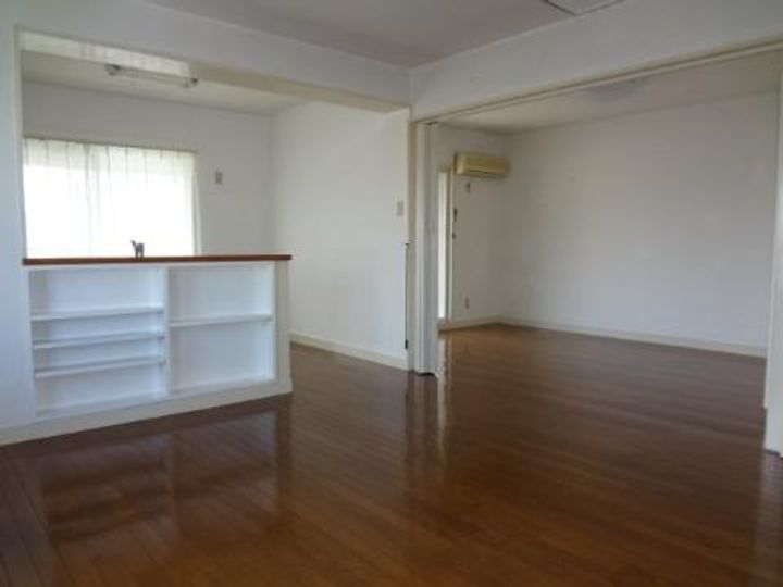 グリンビーハイツの居間