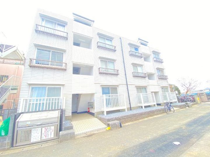 メゾン船橋法典の外観