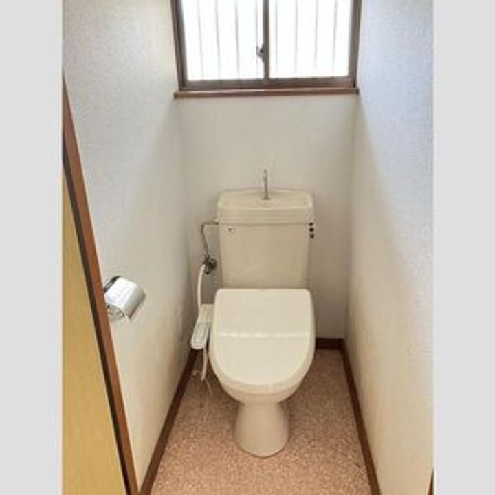パインハウスIの内装