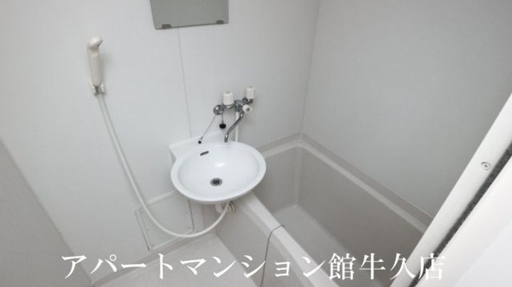 レオパレスいずみの風呂