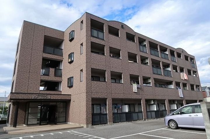 茨城県牛久市柏田町(マンション)の賃貸物件の外観