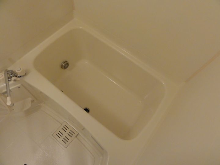 シャトレ小竹IIの風呂