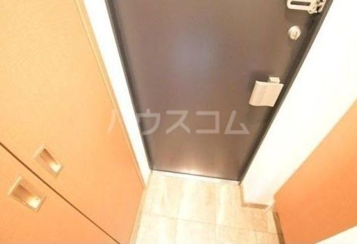 アジールコート中野坂上の玄関