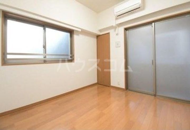 アジールコート中野坂上の居間