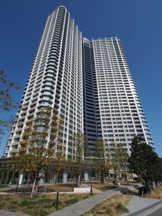 スカイズ タワー&ガーデンの外観