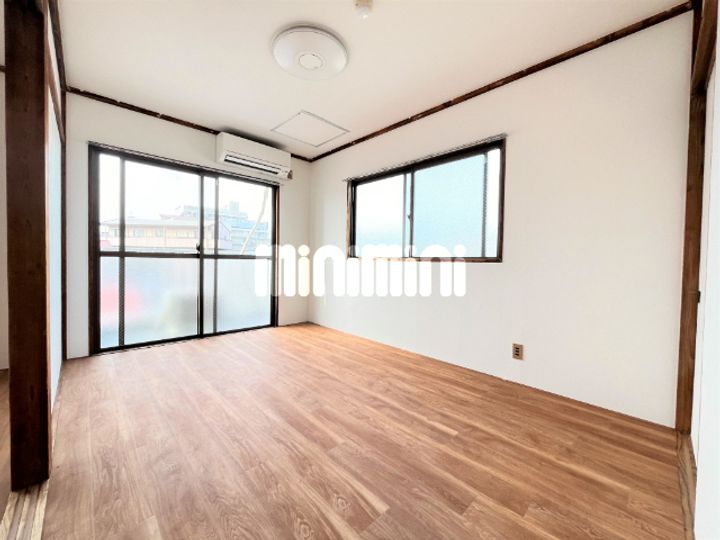 アーバンハイツ小鹿の居間