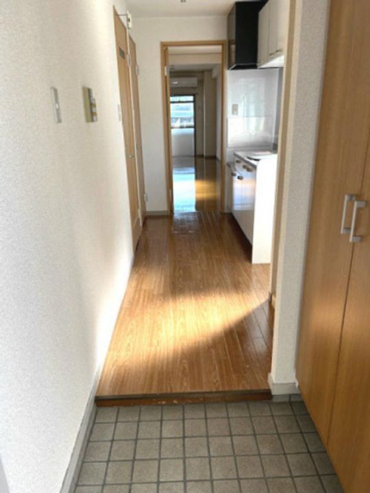 ベルシャトー加登の玄関
