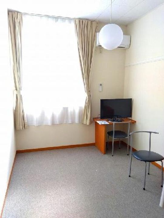 レオパレス165の居間