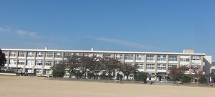 メゾンソレーユA棟の周辺