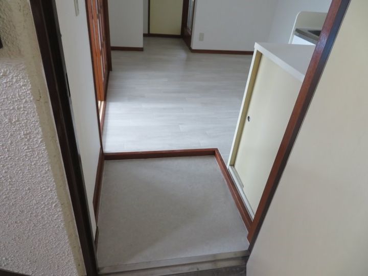 佐藤マンションの玄関