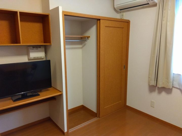 レオパレスカマン セジュールの内装
