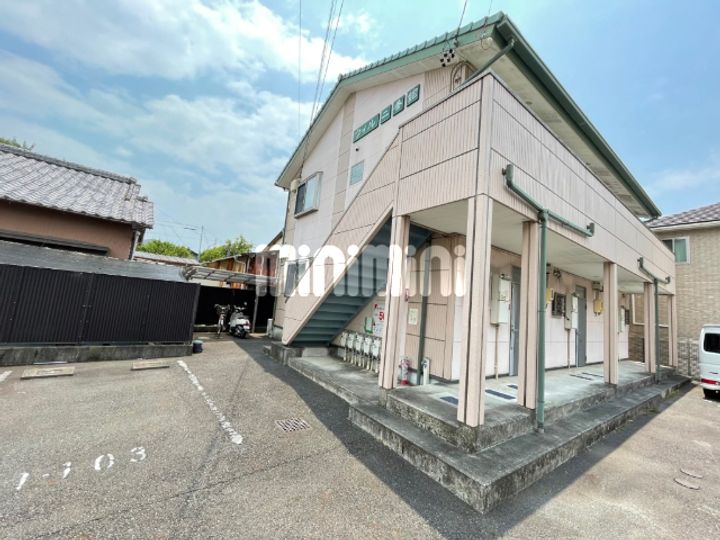 ウイル二番館の外観