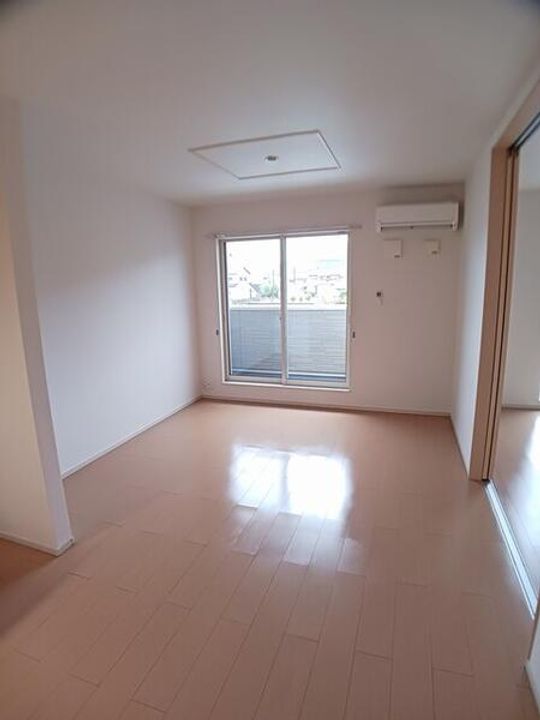 フォーラル 真の居間