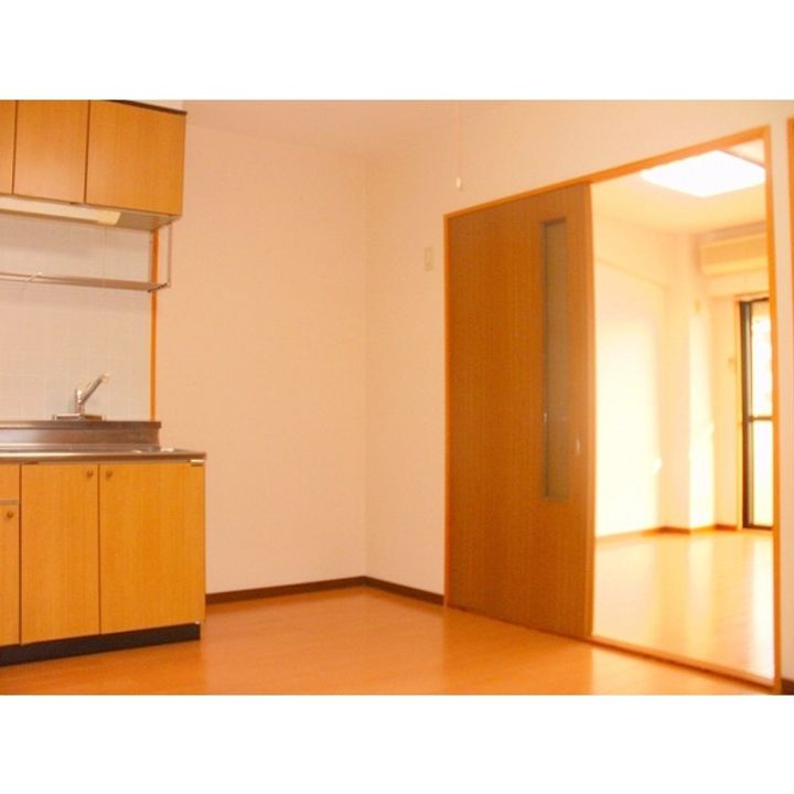 マンション亨の居間