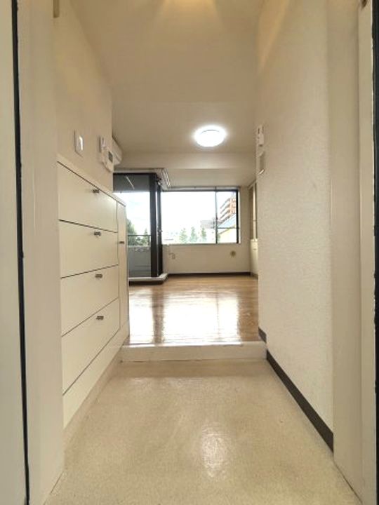 ワイティーコートの玄関