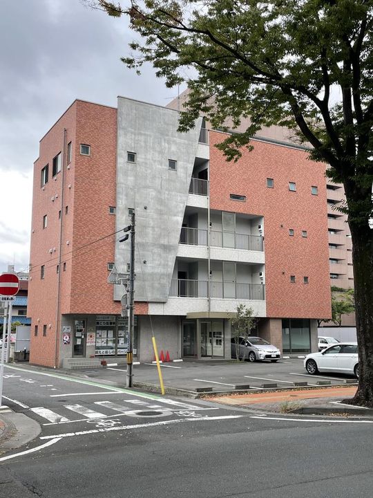 新曲輪橋ビルの外観