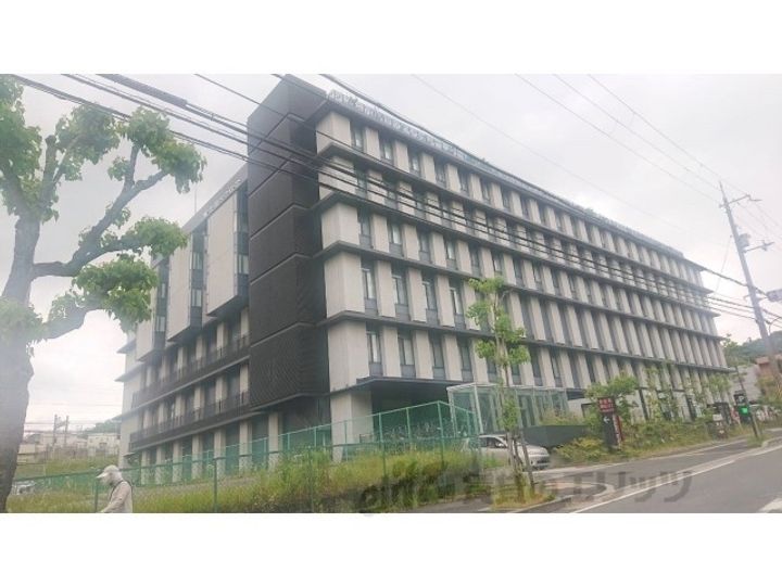 セレーノ東生駒Cの周辺