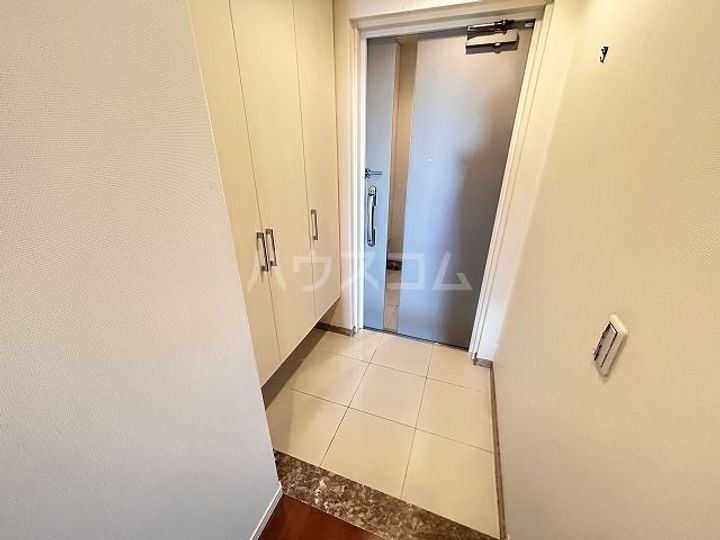 サーパスシティ小田原の玄関