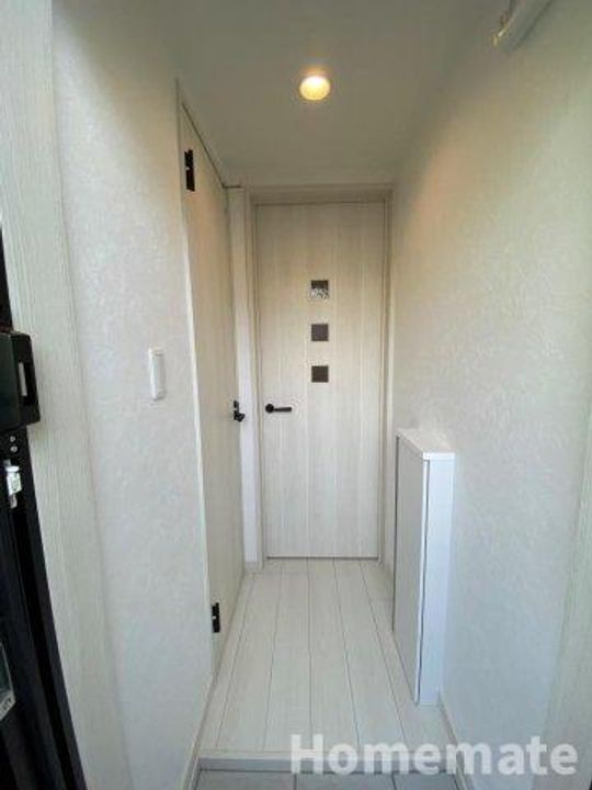 SACRAS KAMAKURA B棟の玄関