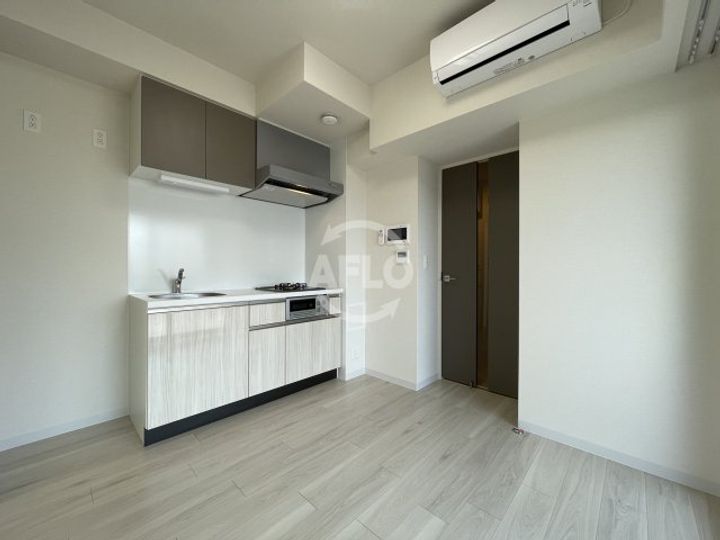 大阪府大阪市西区京町堀1(マンション)の賃貸物件の居間