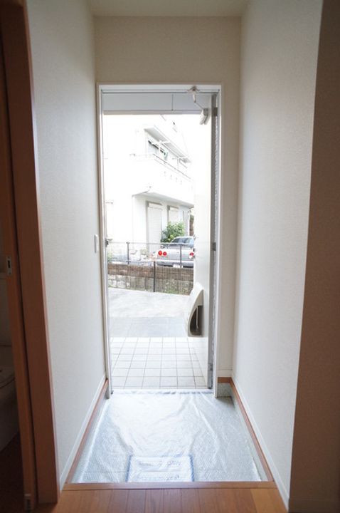 東京都府中市南町3(一戸建)の賃貸物件の玄関