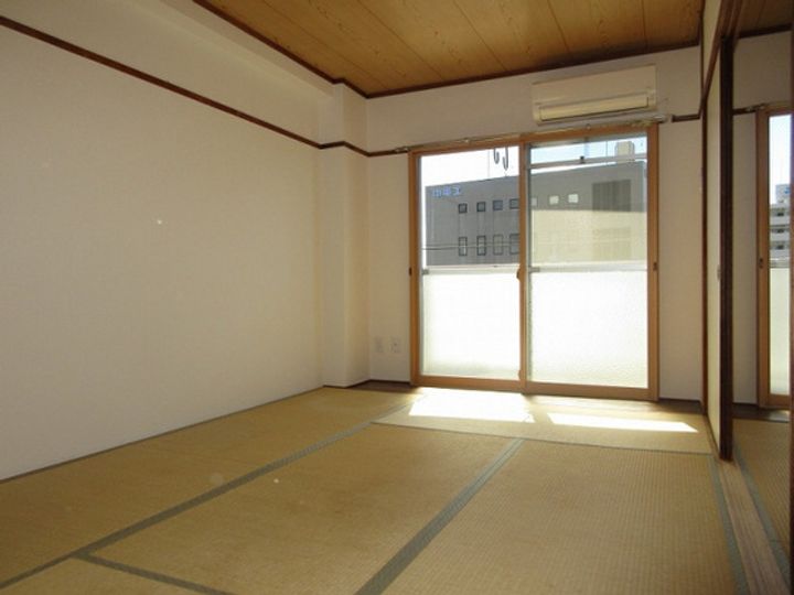 ナンバビルの内装