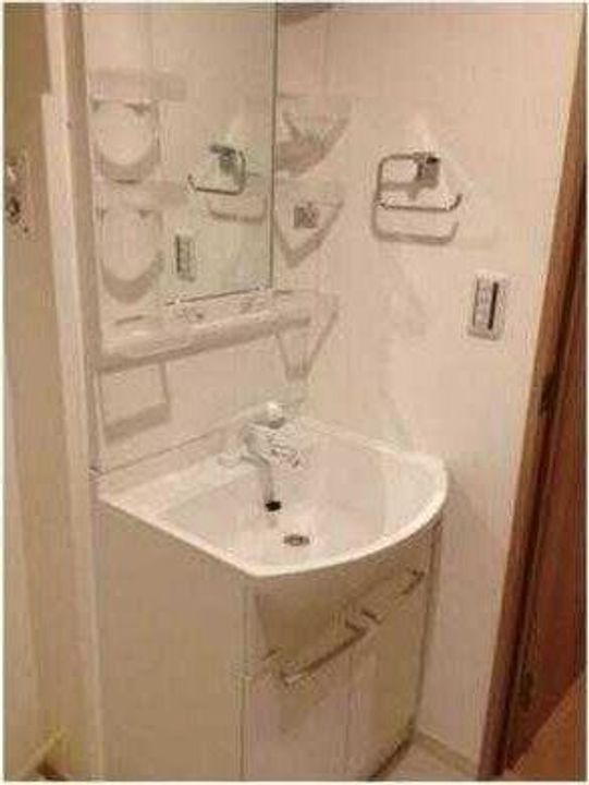 オルタナ銀座の内装