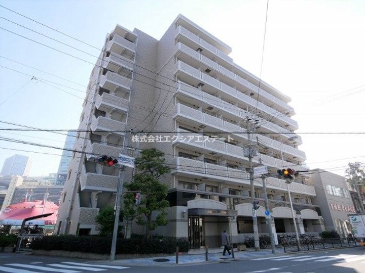 エスリード新梅田の外観