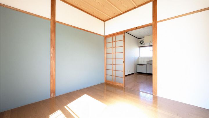 藤井コーポの居間