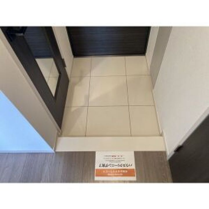 東京都荒川区東尾久2(マンション)の賃貸物件の玄関