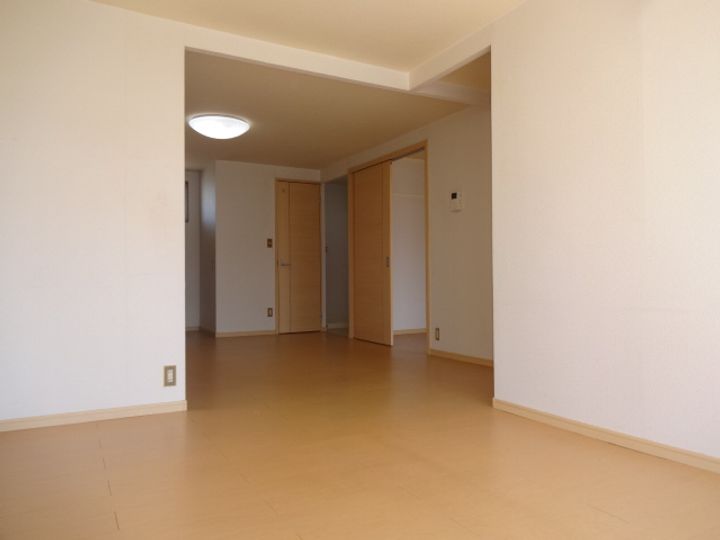 アーバンハイツ Aの居間