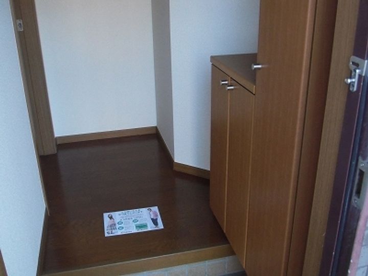 千葉県茂原市木崎(アパート)の賃貸物件の玄関