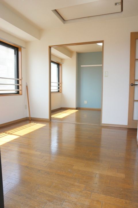 ソレイユ田園の居間