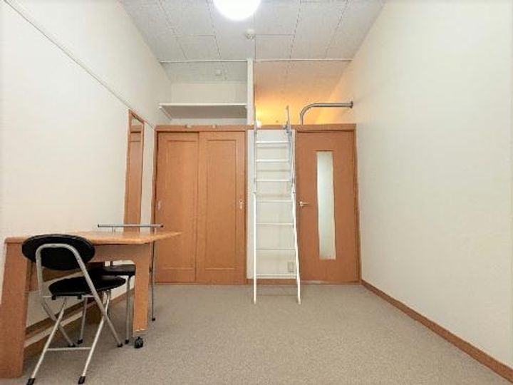 レオパレスYAMAKIの居間