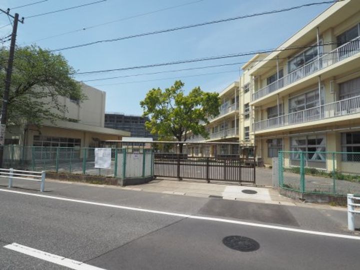 千葉県千葉市美浜区稲毛海岸5(一戸建)の賃貸物件の周辺