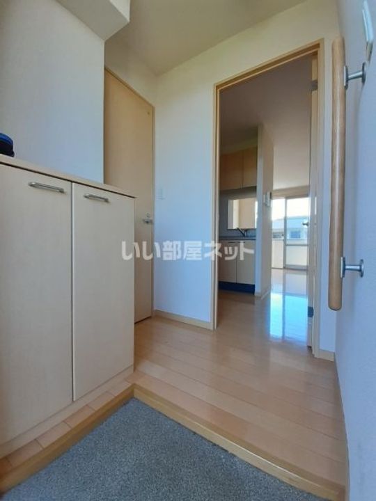 群馬県太田市新井町(アパート)の賃貸物件の玄関