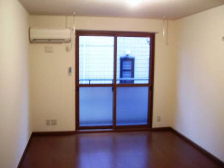 東京都新宿区西落合1(アパート)の賃貸物件の居間