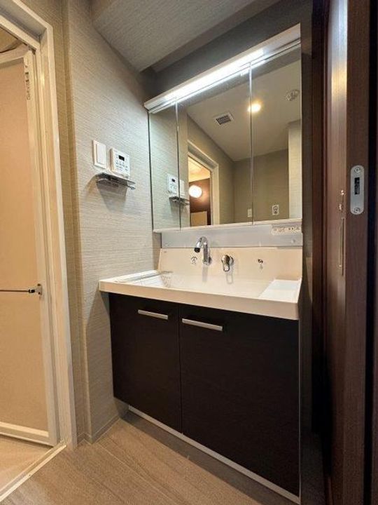 シュリンプタワーの内装