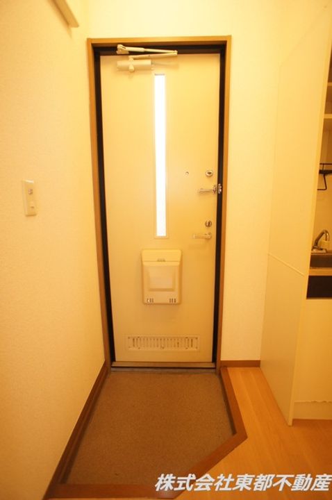 ヴェルドミール(国領町・戸辺様)の玄関