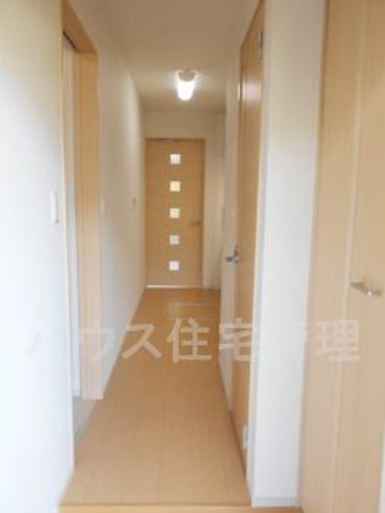 大阪府茨木市丑寅2(アパート)の賃貸物件の玄関