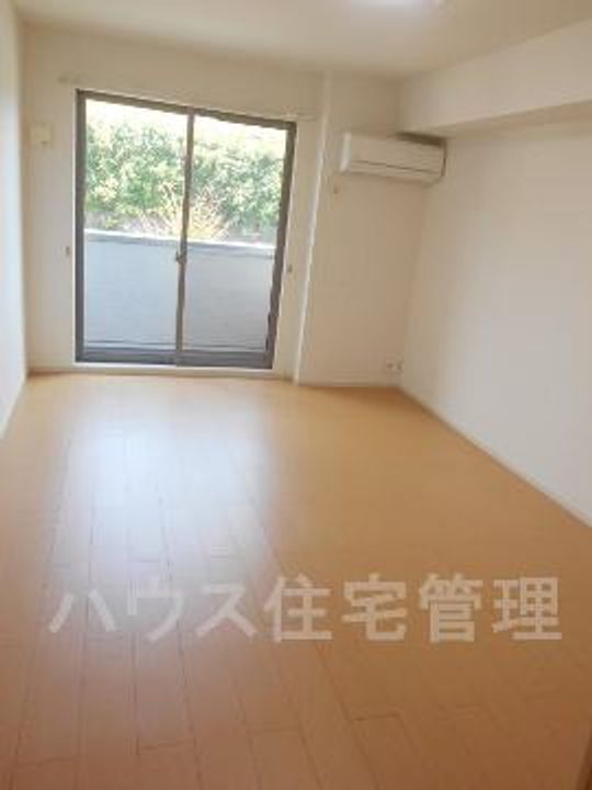 大阪府茨木市丑寅2(アパート)の賃貸物件の居間