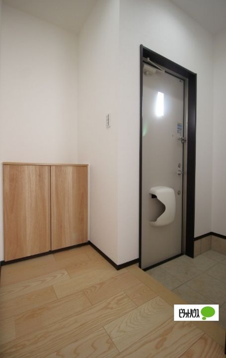 群馬県伊勢崎市連取町(一戸建)の賃貸物件の玄関