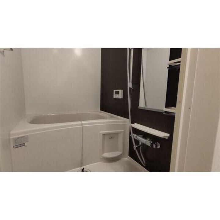 プリムラ・ローズ・ガーデンの風呂