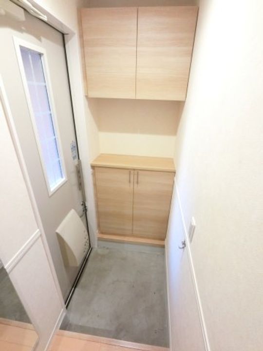 千葉県千葉市若葉区若松町(アパート)の賃貸物件の玄関