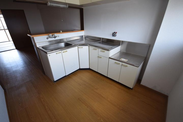 大阪府藤井寺市大井5(マンション)の賃貸物件のキッチン