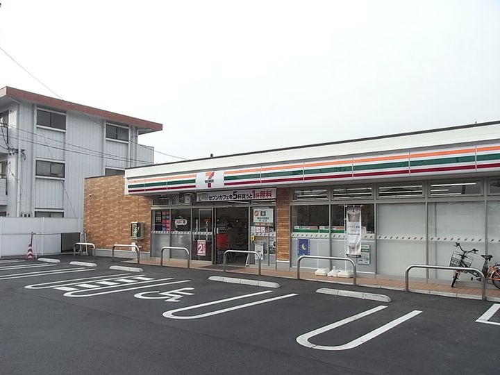 パルメゾンの周辺