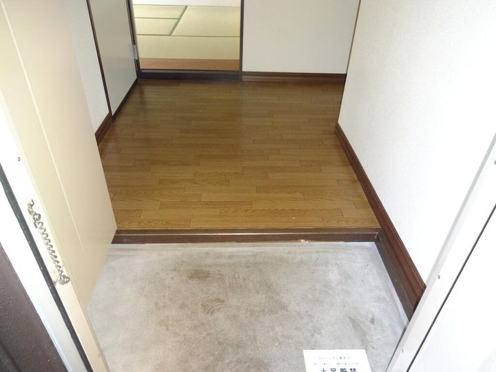 タウニィ狭山の玄関