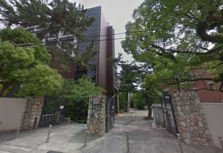 アイズヴィラ岡本の周辺