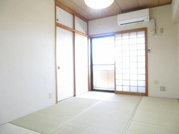 朝日プラザエザース長根公園の居間